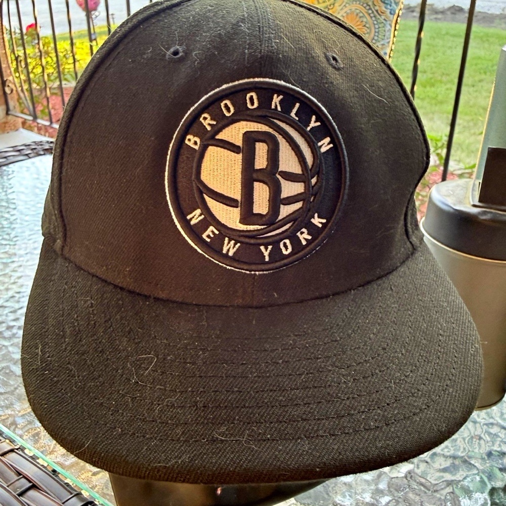 New Era 9FIFTY Brooklyn Nets Black Snapback Cap One Size Officially Licensed
